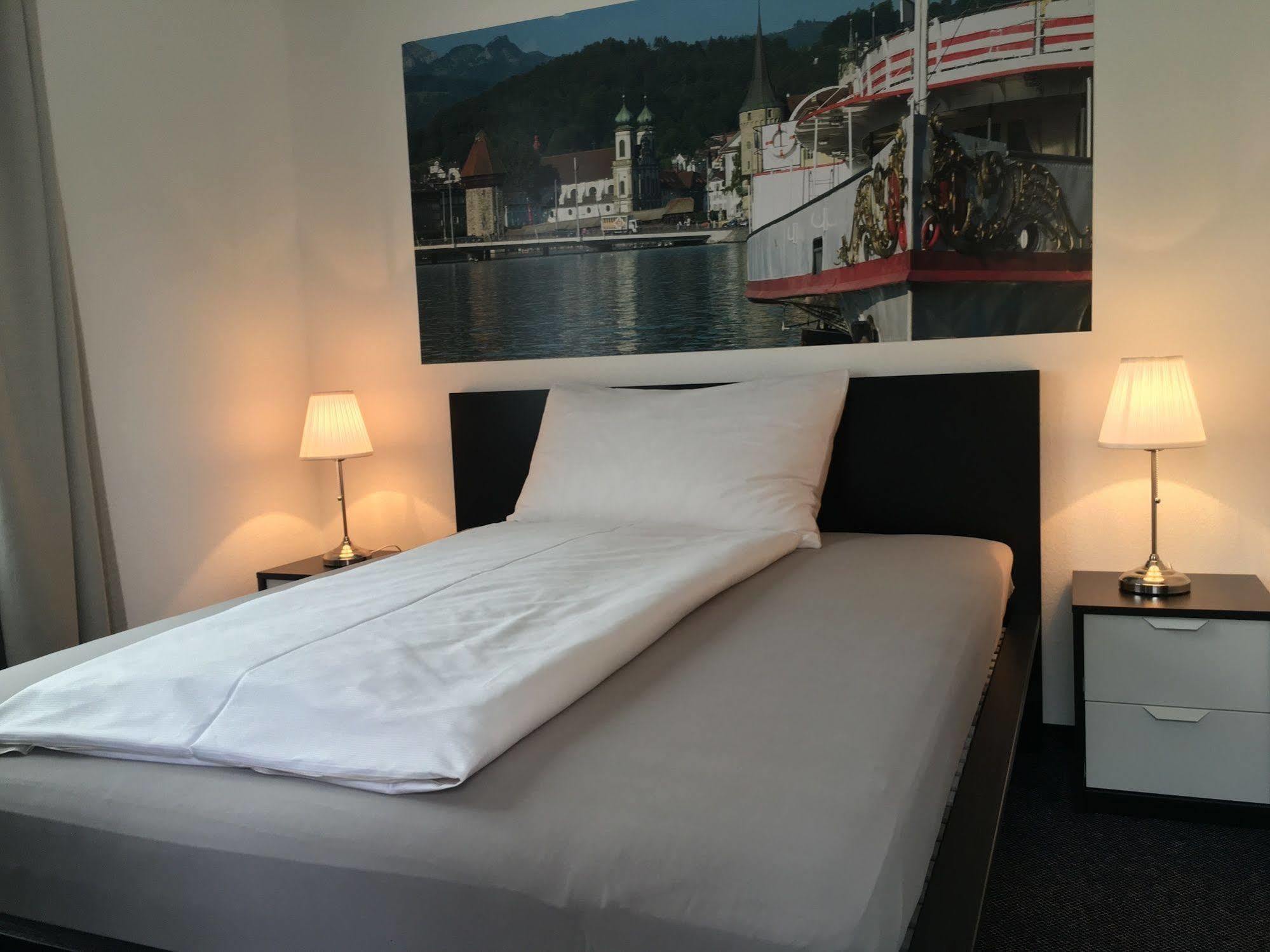 Hotel Spatz Lucerne Ngoại thất bức ảnh